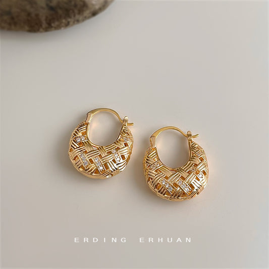 C廠【6321】微鑲鋯石時尚高級感紡織鏤空網狀鍍18K耳環女 輕奢風重工質感耳飾 25.06-4