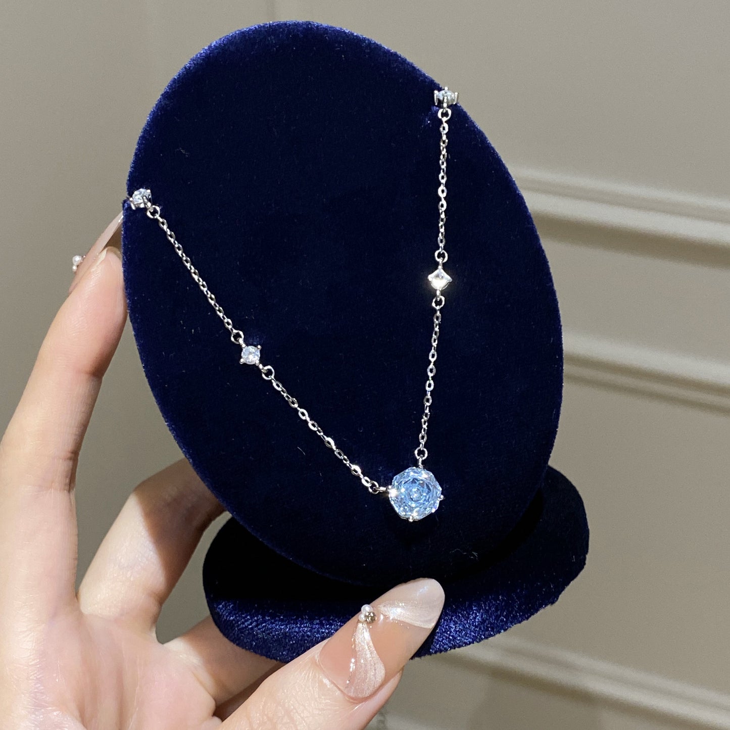 F廠【DQ0013N】S925純銀超閃玫瑰切項鍊女輕奢高級感精緻鋯石通勤鎖骨鏈
 25.10-4