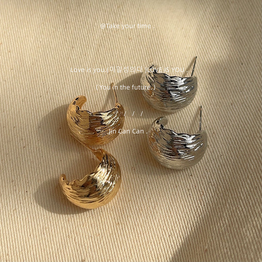 C廠【3275】高級感冷淡風鍍14K金屬感C型耳環弧形半彎耳環設計感耳飾飾品 25.06-3