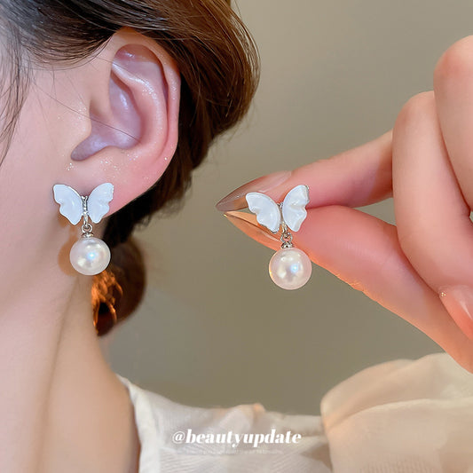 A廠【HE26341】925銀針白色蝴蝶珍珠耳環法式清新甜美耳環女時尚百搭耳飾輕奢高級感 25.05-2