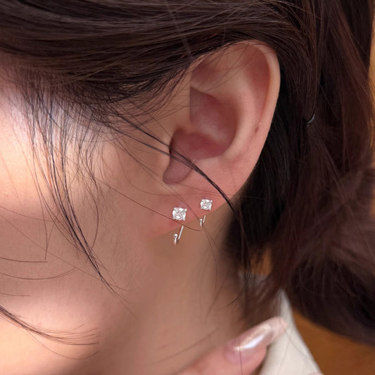 F廠【DQ10143E】999足銀簡約小巧四爪閃鑽耳環女高級感氣質鋯石耳環純銀耳飾 25.06-2