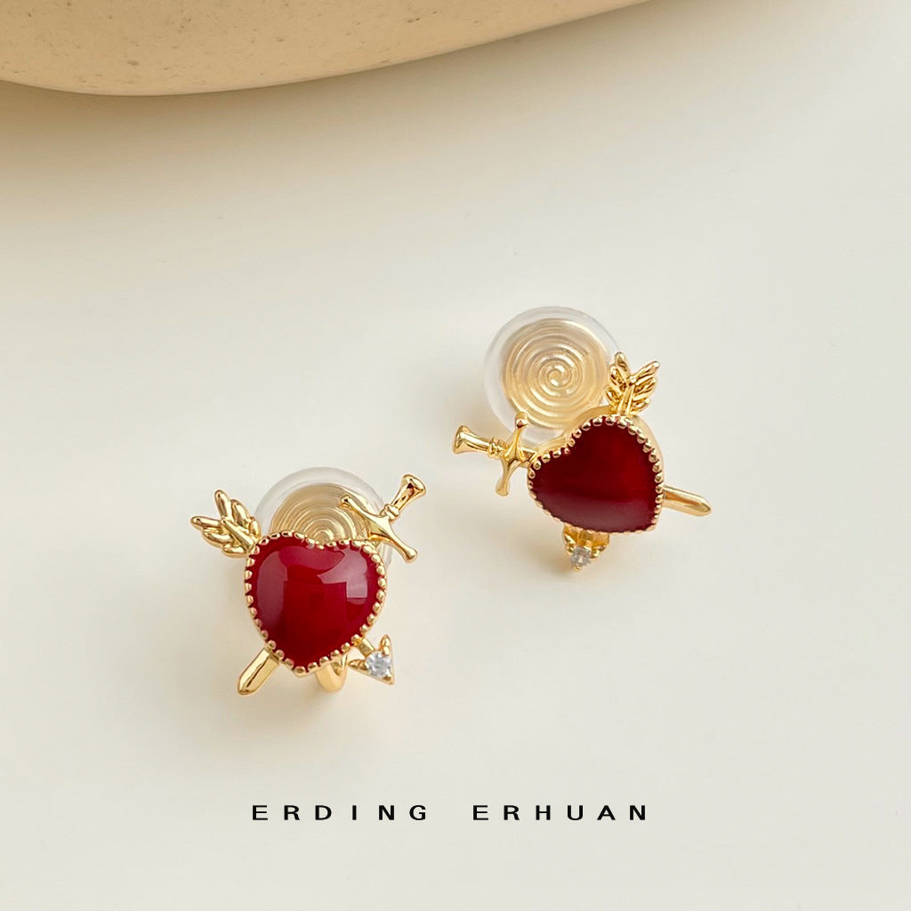 C廠【5391】原創設計! 925銀針電鍍18K真金加厚心型一箭穿心琺瑯滴釉酒紅耳釘 24.12-4
