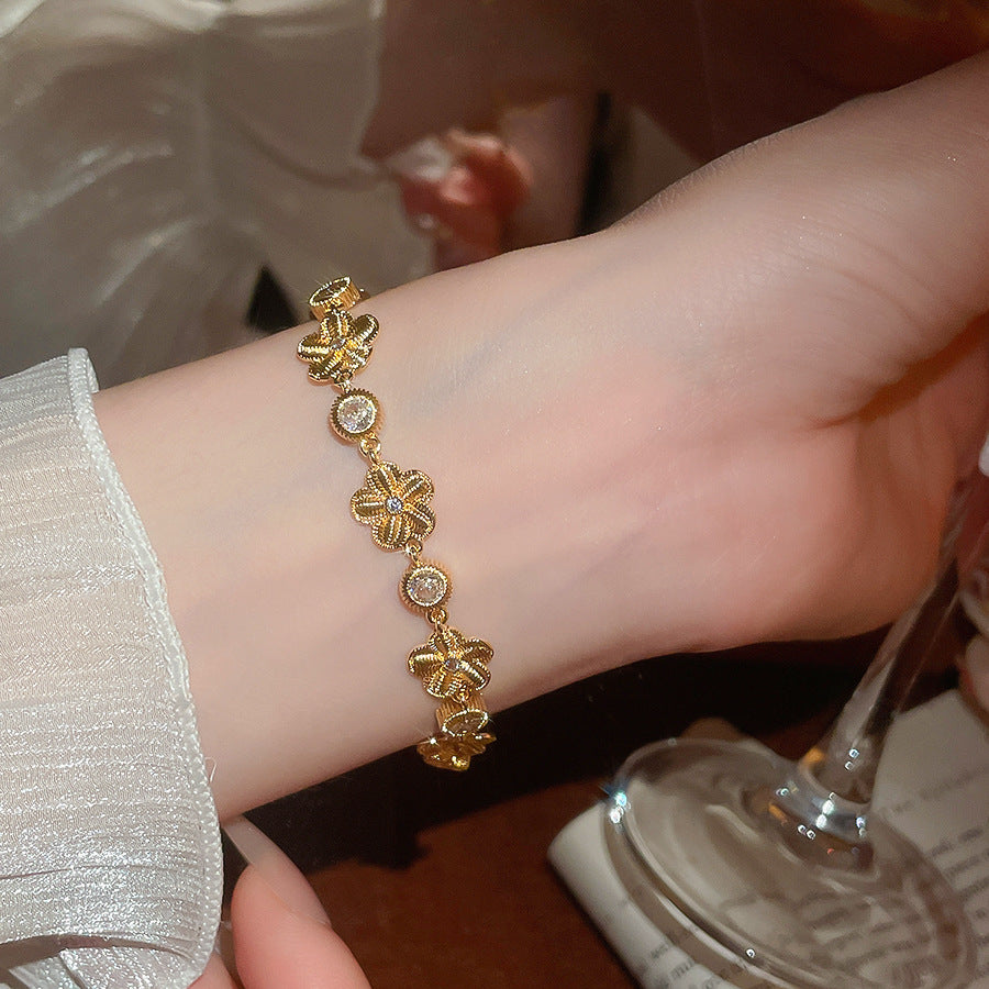 A廠【HB4783】歐美跨境鋯石花朵手鍊時尚簡約百搭氣質手環個性小眾設計感手飾女
 25.10-4