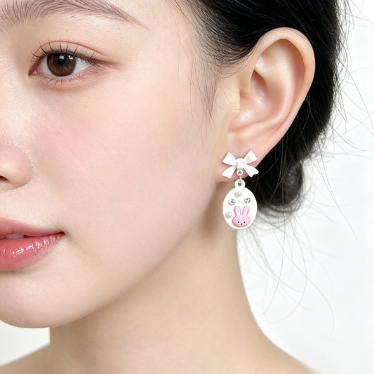 A廠【7558】可愛烤漆質感鑲鑽小兔子耳環童趣減齡甜美耳飾飾品
26.04-5