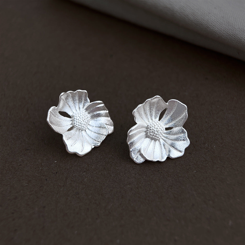 A廠【4099】噴砂工藝芙蓉花耳環冷淡風通勤百搭高級感銀色系花朵肌理感耳飾女
 26.04-4