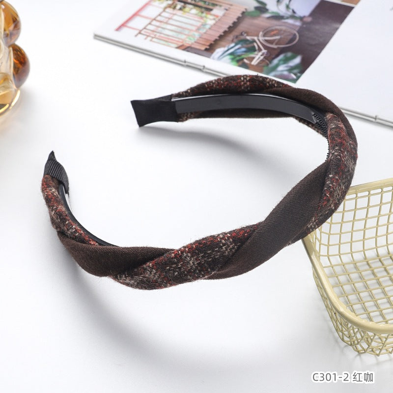 D廠【C301】復古格紋毛呢髮箍女時尚麻花拼色頭扣髮卡韓式新款髮飾高顱頂頭箍
 25.11-1「D廠-單筆結帳需滿，NT$600出貨(不含運費)」