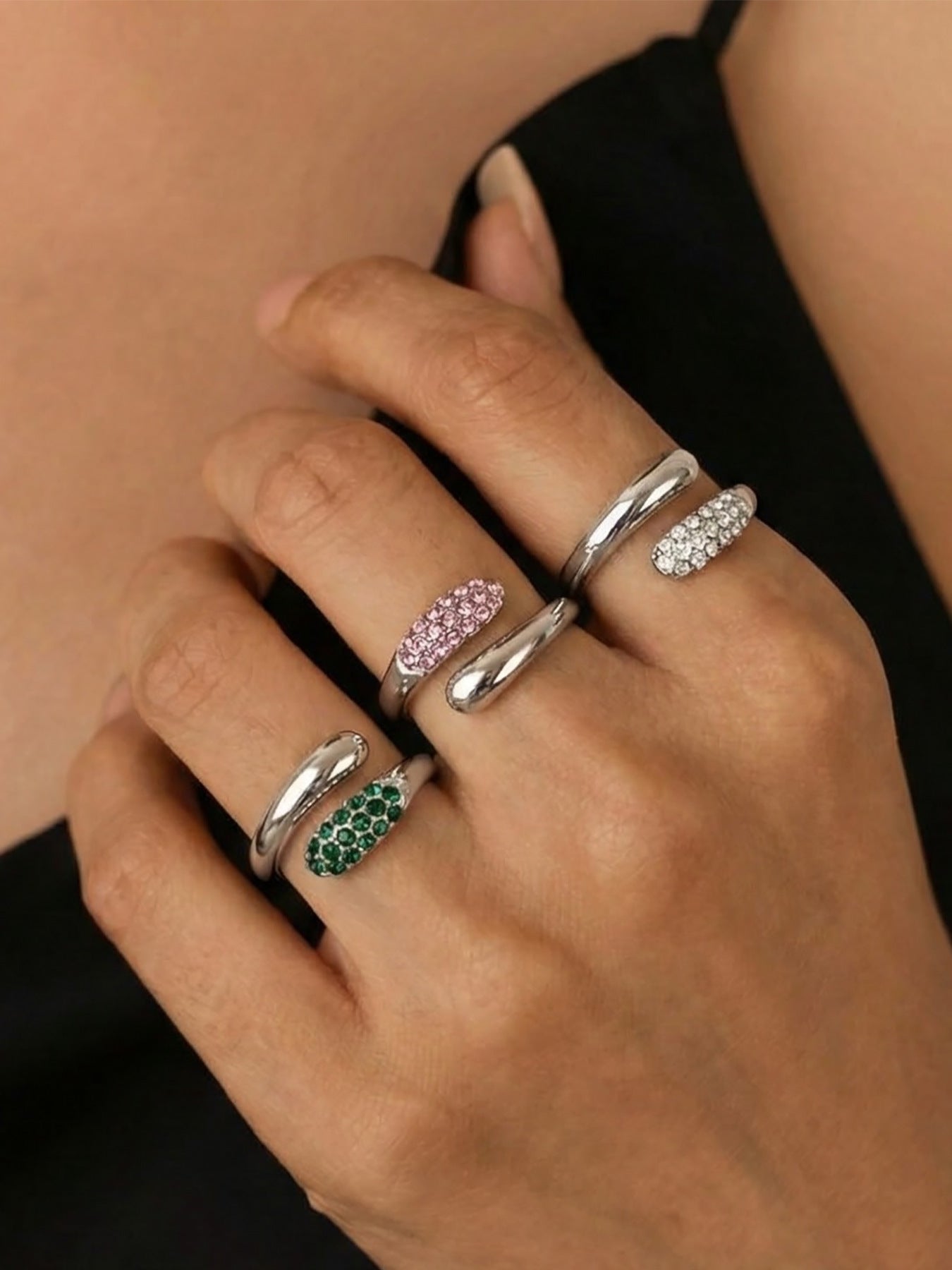 B廠【A002】跨國歐美ins時尚簡約粉綠白三色水鑽開口戒指不鏽鋼鍍18K真金飾品
 26.01-2