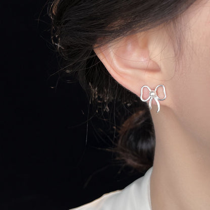 A廠【3992】甜酷風設計感蝴蝶結耳環小眾個性鏤空線條冷淡風繩結高級感耳飾女
 26.01-1