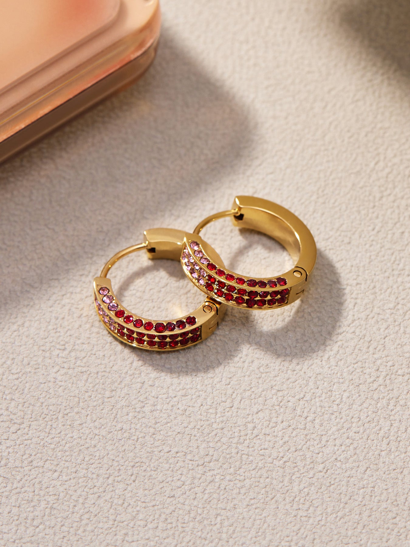 B廠【F930】ins風高品質彩色5A鋯石圓圈卡扣耳環不鏽鋼鍍18k真金耳飾女
 25.11-2