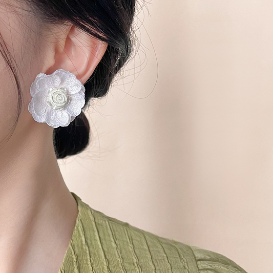 A廠【4404】仙女風白色大花耳環清新甜美布藝網紗花朵誇張高級感春夏手工耳飾
 26.06-2