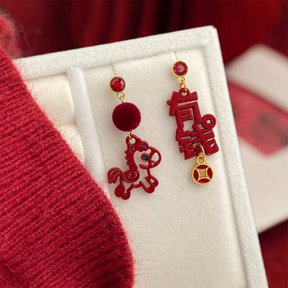 A廠【7375】馬上有錢國潮剪紙馬烤漆質感新年紅個性小眾民族風耳飾耳環女
 26.01-4