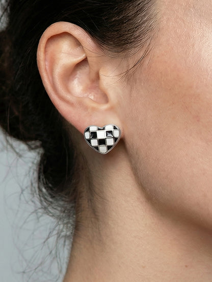 B廠【F034】INS簡約設計琺瑯彩釉棋盤格桃心耳環歐美時尚百搭耳環不銹鋼材質
 26.02-1