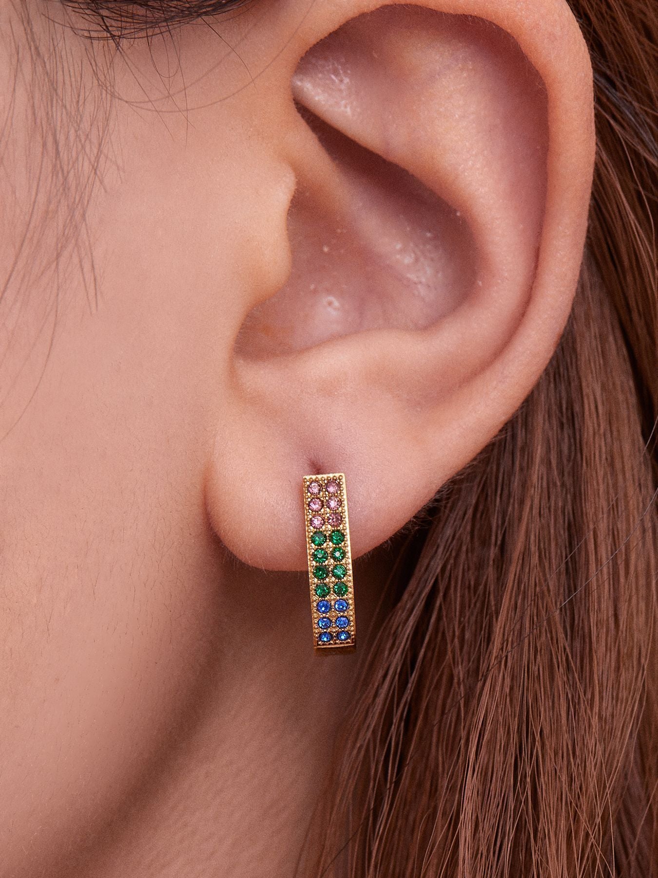 B廠【F670】超閃5A鋯石U型卡扣彩鑽耳扣歐美風時尚輕奢百搭不鏽鋼耳飾
 25.11-1