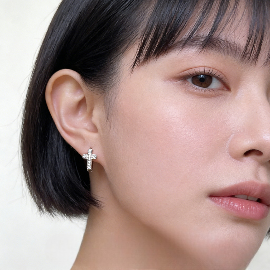A廠【7401】個性冷淡風潮酷男女通勤十字架微鑲鋯石小眾新款耳環
 26.02-1