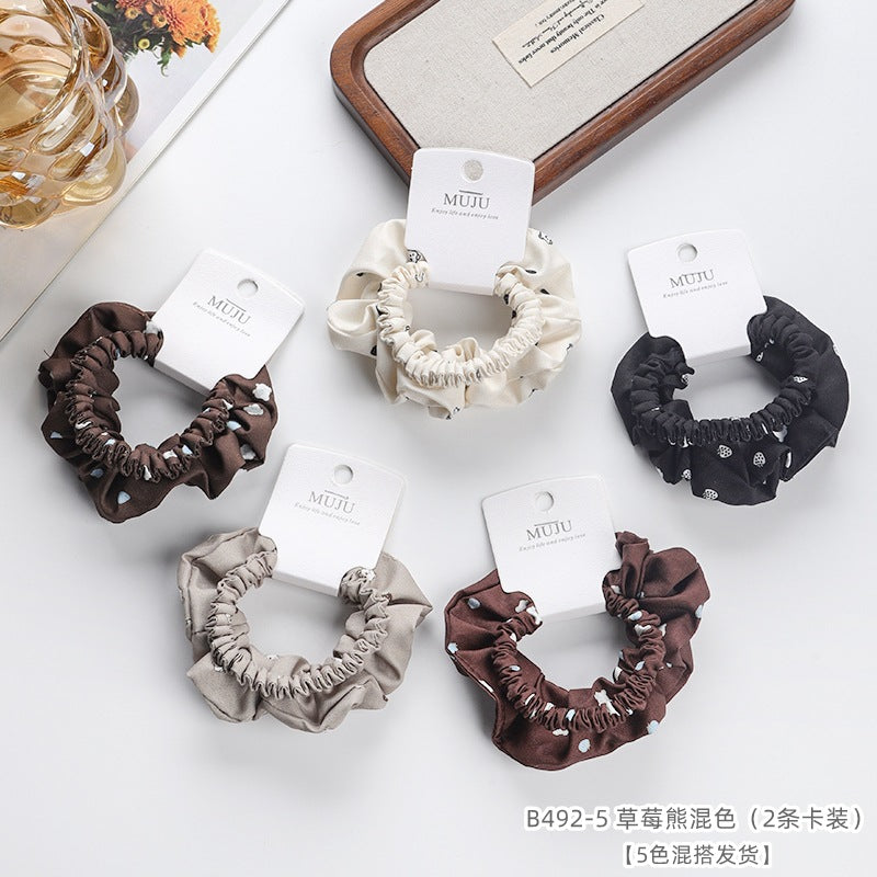 D廠【B492】時尚格紋大腸圈髮繩2條卡裝高級感布藝頭繩髮飾寬皮筋高馬尾髮圈
 25.11-1「D廠-單筆結帳需滿，NT$600出貨(不含運費)」