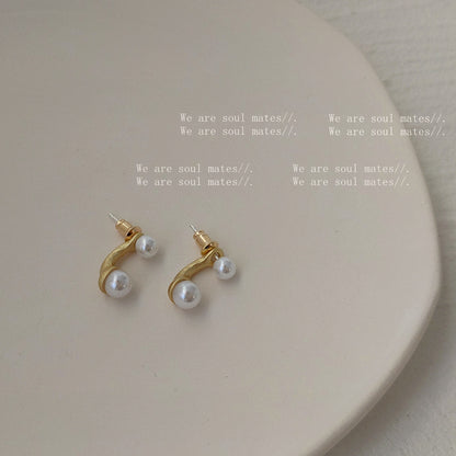 A廠【1541】一款兩戴珍珠耳環法式通勤百搭優雅氣質設計感溫柔高級感簡約耳飾 25.01-2