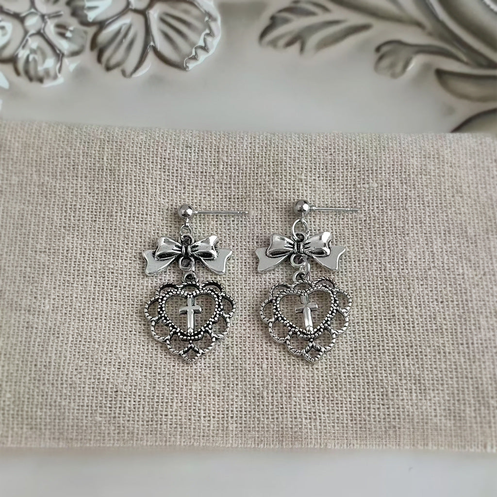 A廠【7206】個性ins甜酷風洛麗塔新款創意愛心蝴蝶結耳環 氣質高級感耳飾
 25.12-2