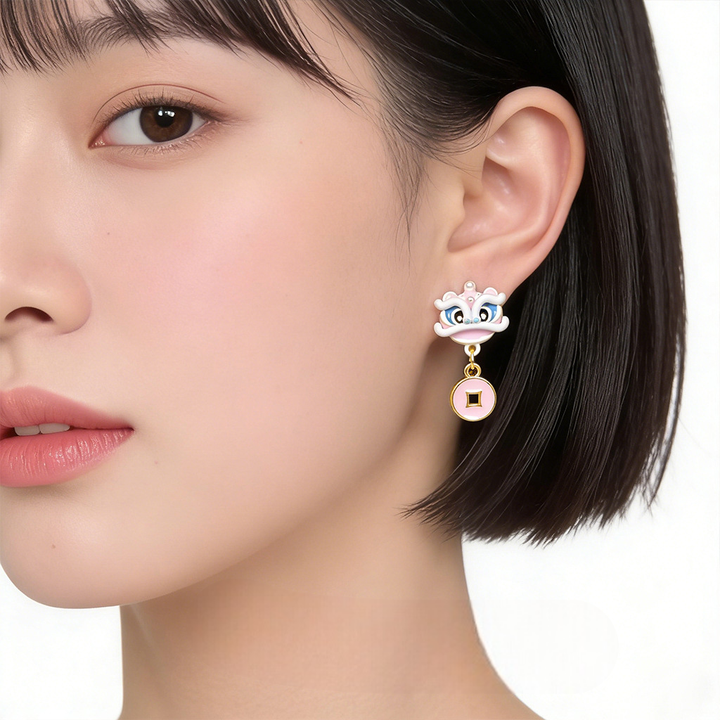 A廠【7343】個性小眾醒獅送財粉色滴釉清新甜美舞獅耳飾女可愛甜美耳環
 26.01-2