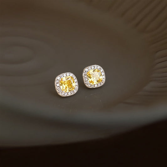 A廠【7541】實物很閃時尚高級感簡約方糖幾何方形鋯石耳環通勤百搭黃水晶耳飾
 26.04-4