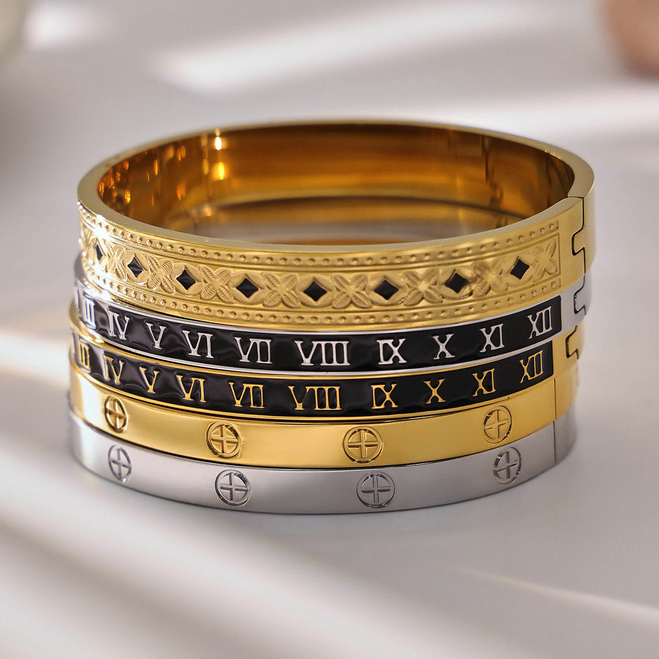 B廠【Z260】不鏽鋼羅馬數字滴油十字卡扣手鐲多款造型手環組合飾品鍍18k真金
 26.01-1