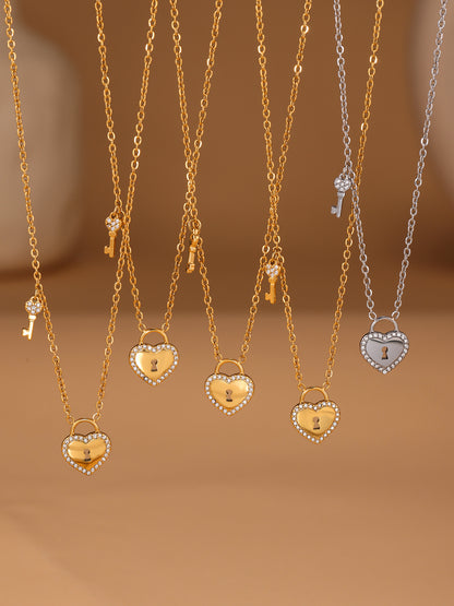 B廠【TXP299】歐美不銹鋼5A鋯石愛心鎖頭鑰匙棍吊墜鎖骨項鍊戒指飾品套裝 25.07-2