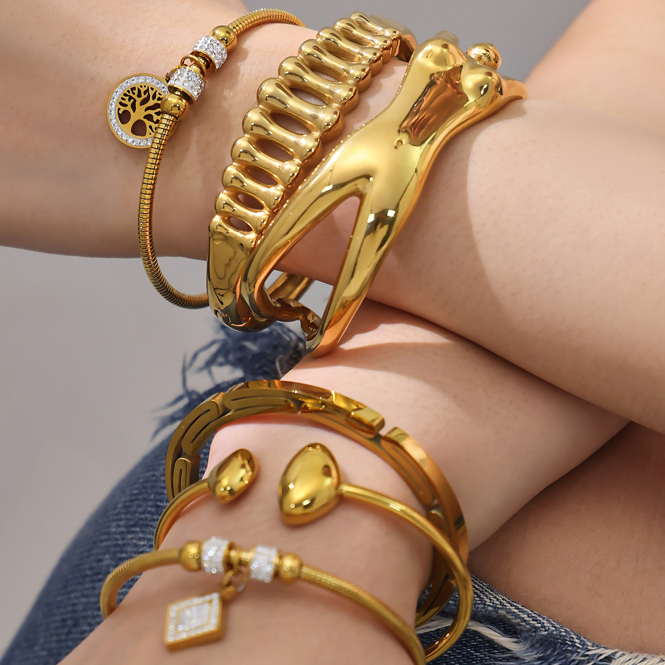 B廠【Z243】歐美時尚氣質女手環輕奢風鋯石生命樹吊墜手鐲不鏽鋼鍍18k真金
 26.01-1