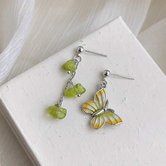 A廠【3687】原創設計森系小清新手作耳環不對稱蝴蝶橄欖石設計師款蝴蝶耳飾女
 26.03-3