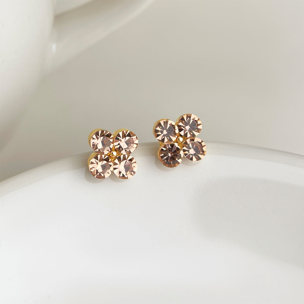 A廠【8320】茶晶水鑽幾何四葉草耳釘耳飾
 26.10-3