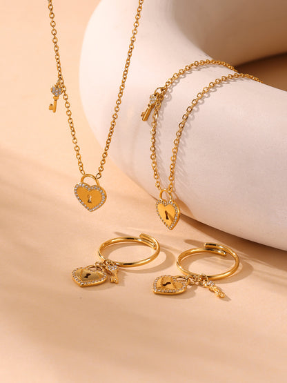 B廠【TXP299】歐美不銹鋼5A鋯石愛心鎖頭鑰匙棍吊墜鎖骨項鍊戒指飾品套裝 25.07-2