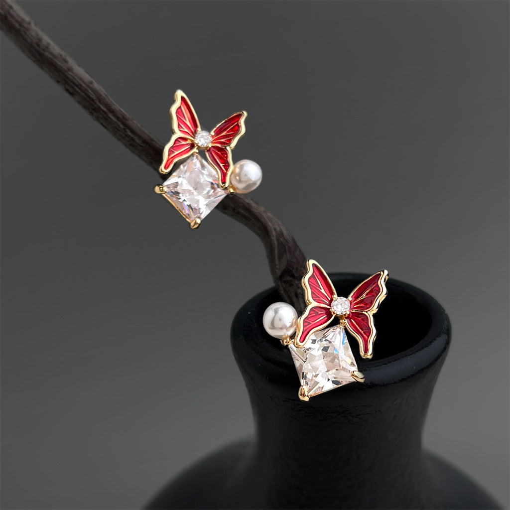 A廠【7215】原創時尚高級感鑲嵌鋯石蝴蝶幾何925銀針新款耳環創意設計師耳環
 25.12-2