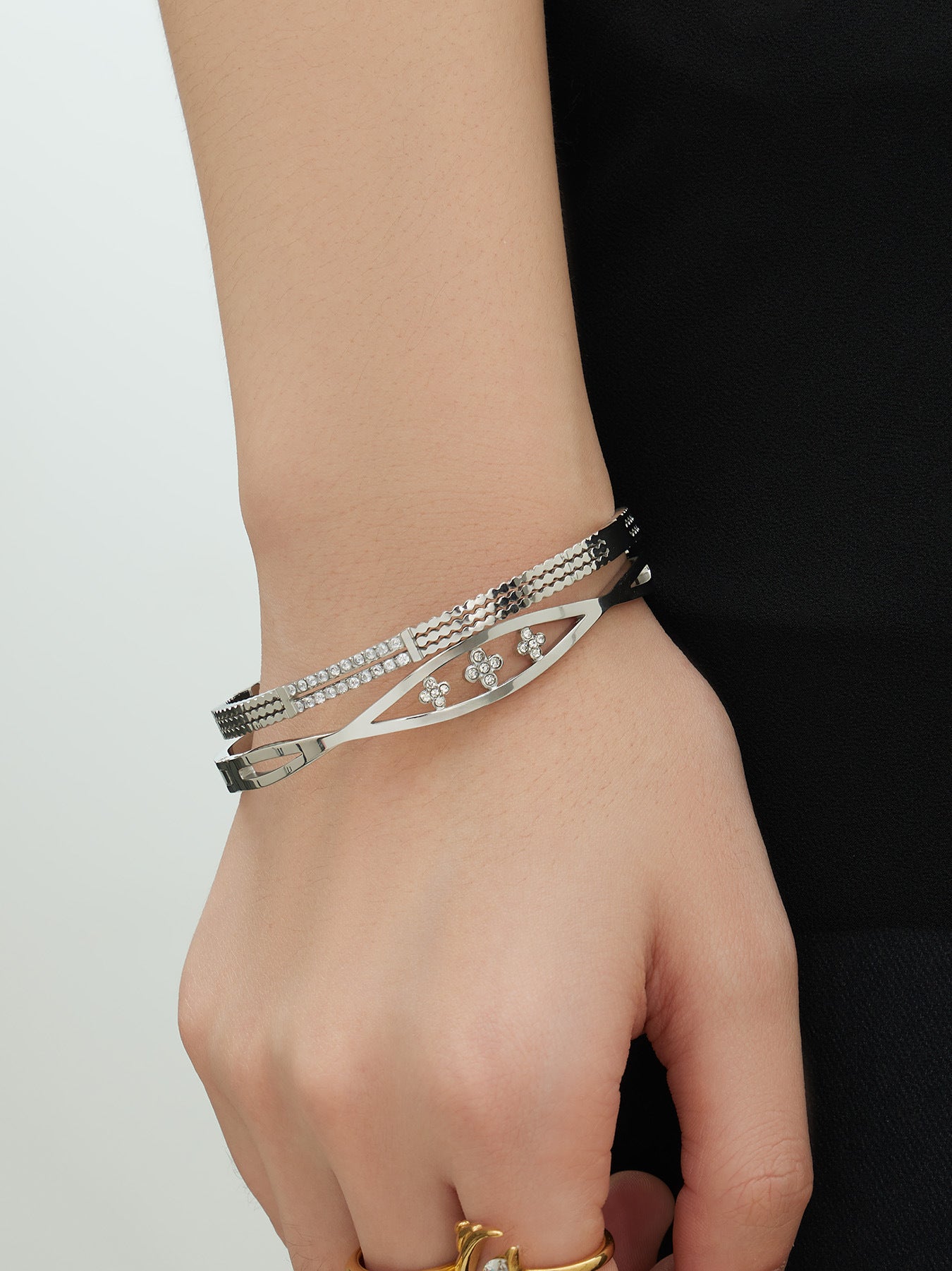 B廠【Z512】不鏽鋼單排鑽鋯石卡扣手鐲組合歐美時尚潮酷手飾鍍18k金不掉色
 25.12-2