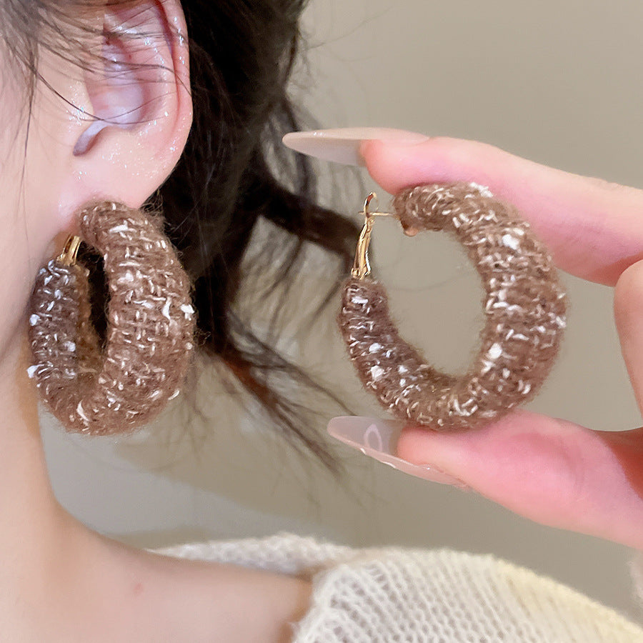 A廠【HE28919】925銀針韓系毛線編織圓形耳圈秋冬款時尚氣質耳環小眾設計感耳飾
 25.10-3