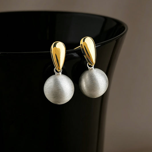 A廠【7505】雙色電鍍拉絲質感圓形幾何球球銀針耳環時尚高級感水滴耳飾女
 26.04-3