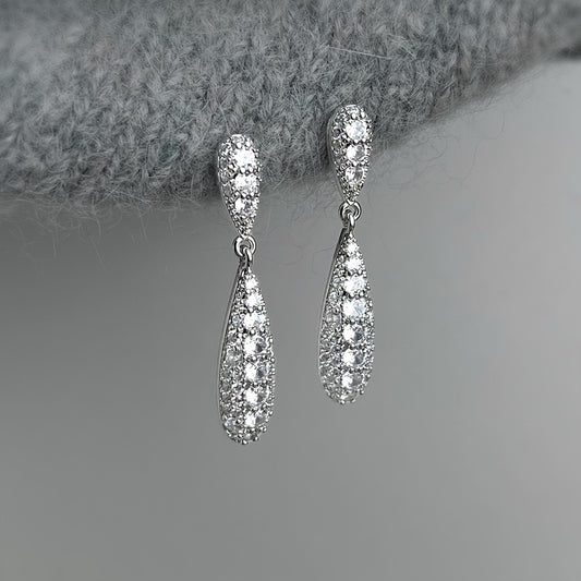 A廠【7424】微鑲鋯石時尚高級感長款水滴幾何名媛風新款耳環耳環飾品
 26.03-2