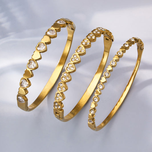 B廠【Z209】歐美時尚INS鑲嵌鋯石愛心設計卡扣手鐲不鏽鋼鍍18k金簡約輕奢飾品
 26.04-1