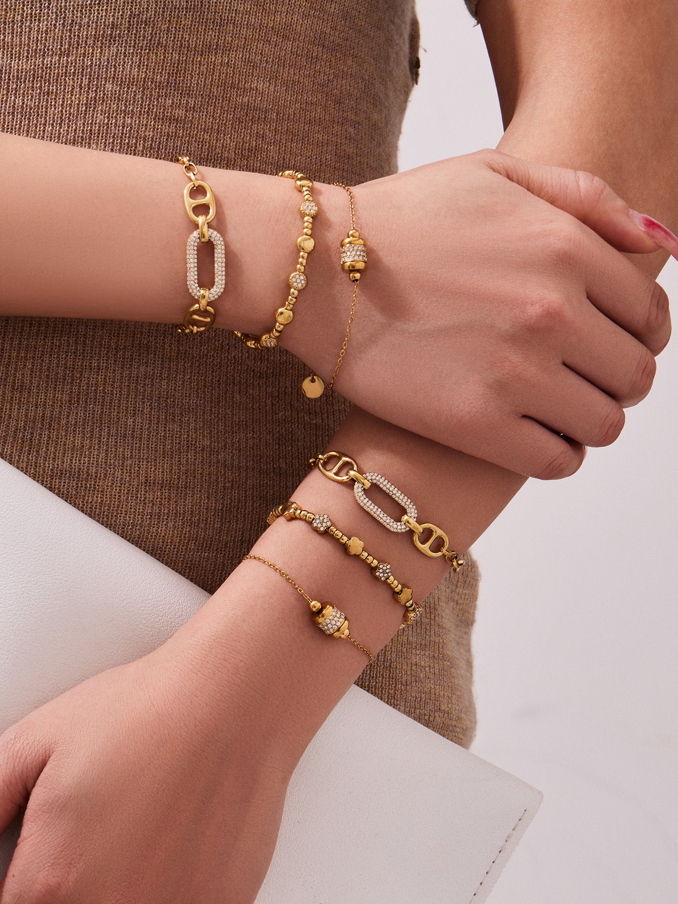 B廠【E223】歐美風氣質百搭日字微鑲鋯石手鍊組合不鏽鋼鍍18k真金時尚冷淡風
 26.03-2