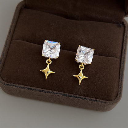 A廠 【5040】時尚高級感個性芒星幾何方形鋯石新款耳環耳環飾品供應鏈
 26.03-3