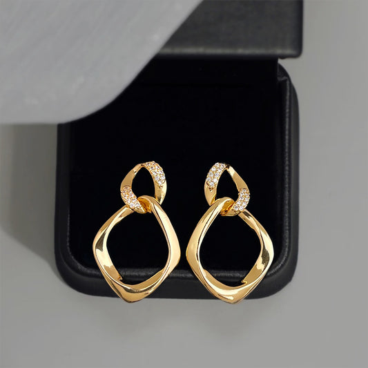 A廠【7323】時尚高級感重工質感銀針微鑲鋯石雙層立體幾何鏤空耳飾耳環女
 26.01-2