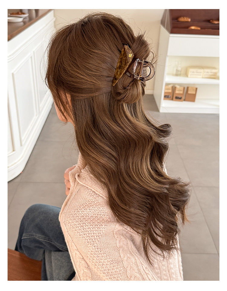 C廠【P85】韓國版三角豹紋醋酸頭髮抓夾女鯊夾2025新款盤髮夾時尚高級感髮飾
 25.12-3「C廠-單筆結帳需滿，NT$500出貨(不含運費)」