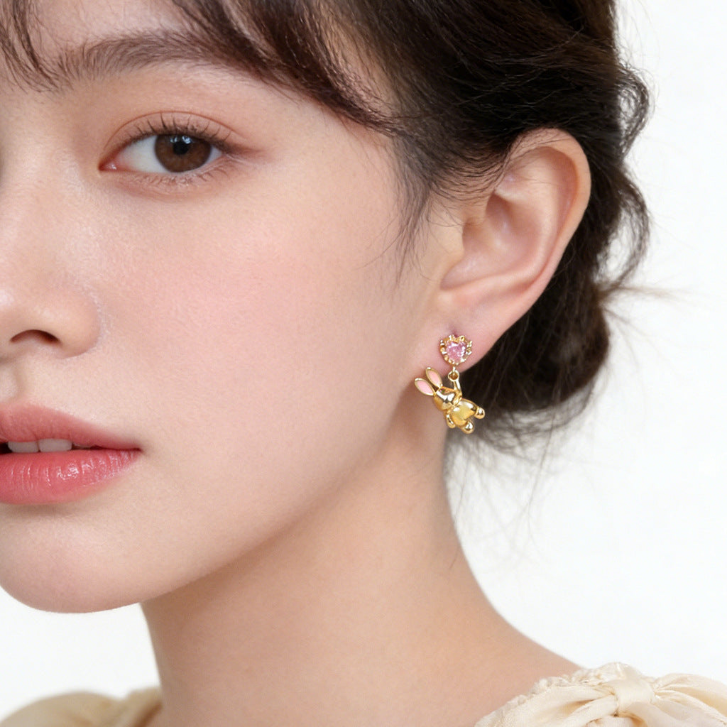 A廠【7361】原創設計可愛不對稱甜美兔子耳環鑲嵌鋯石銀針趣味童趣耳飾女
 26.01-3