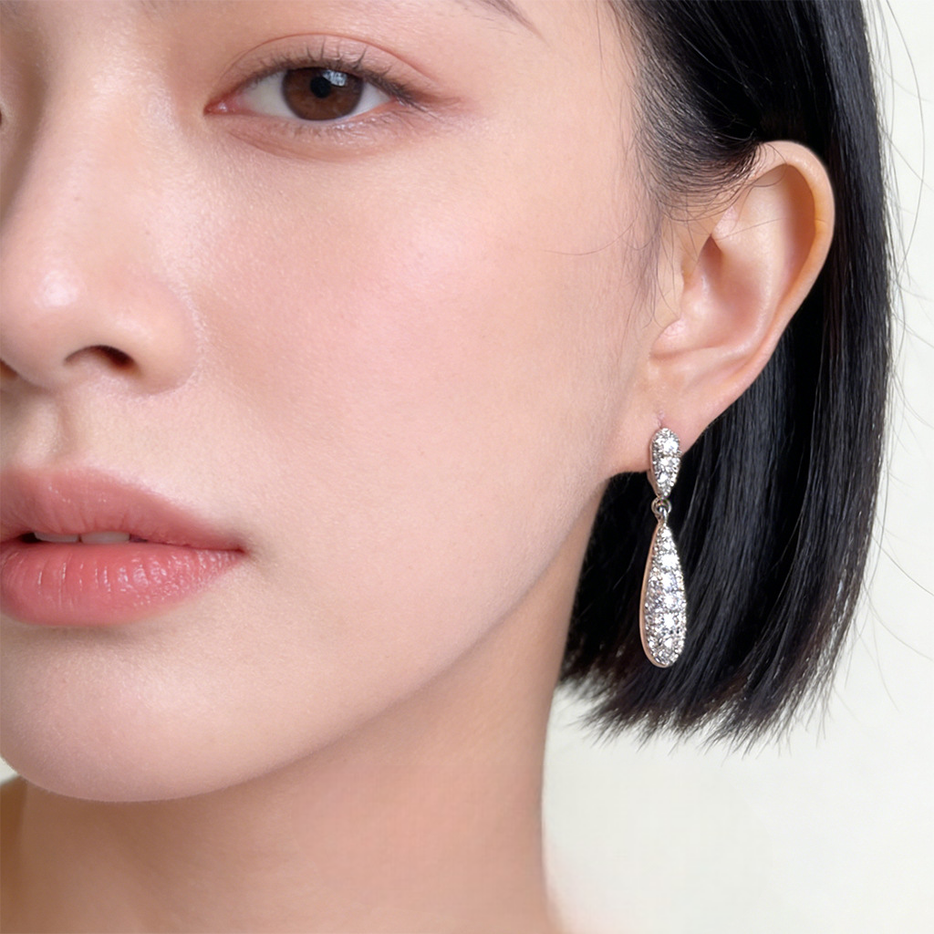 A廠【7424】微鑲鋯石時尚高級感長款水滴幾何名媛風新款耳環耳環飾品
 26.03-2