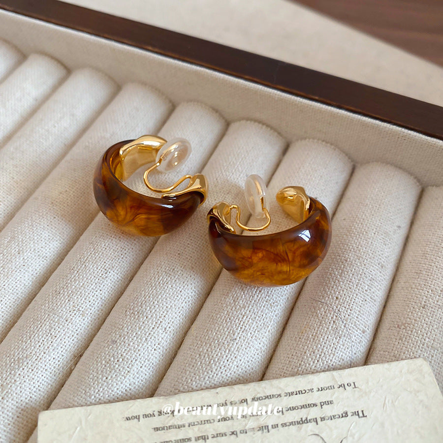 A廠【HE29164】秋冬新款咖色樹脂U型耳夾復古美拉德無耳洞耳環輕奢高級感耳飾女
 25.11-1