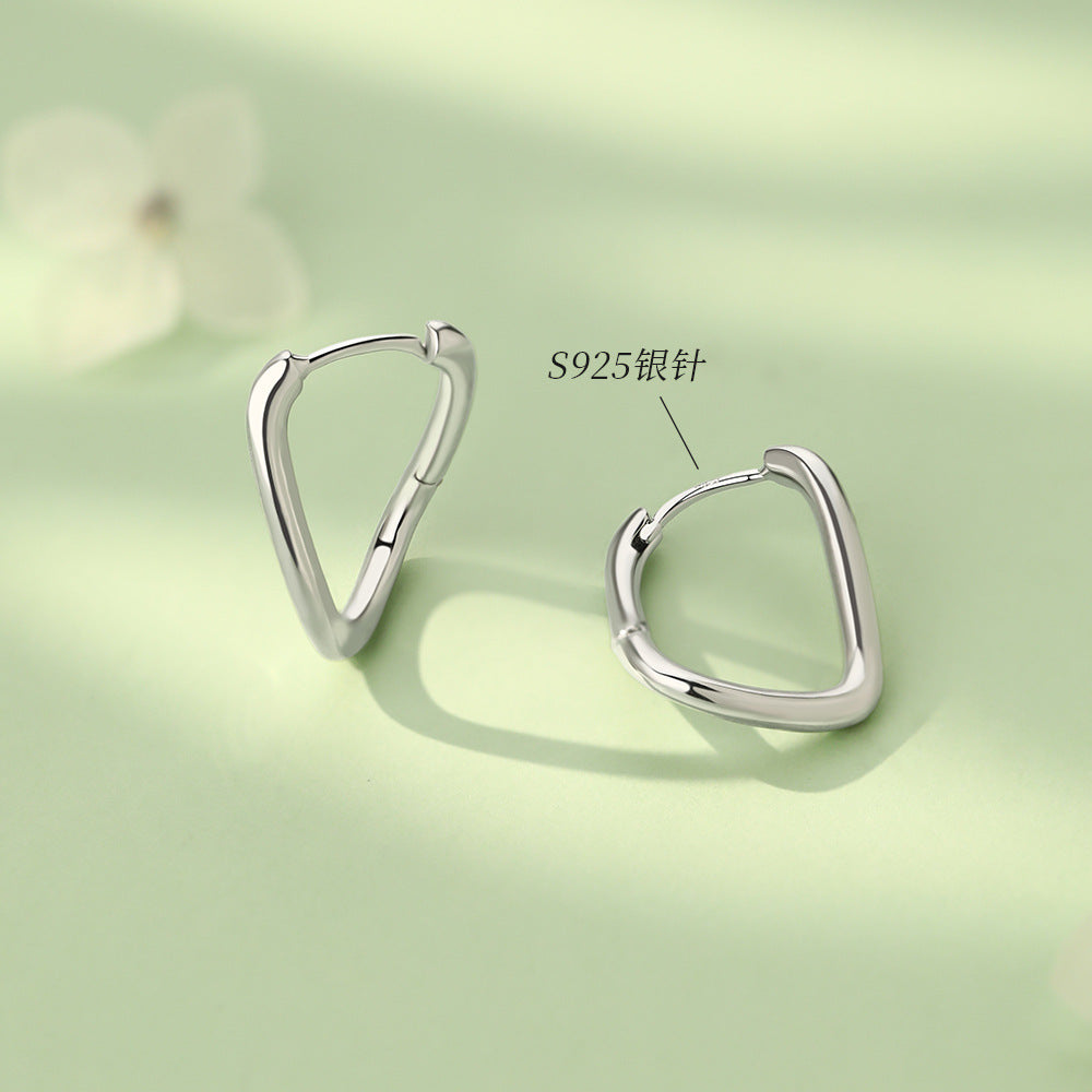 D廠【YCT_YC00055E】純銀S925銀針簡約高級感扭曲耳環女幾何極簡設計個性通勤耳飾
 26.08-2
