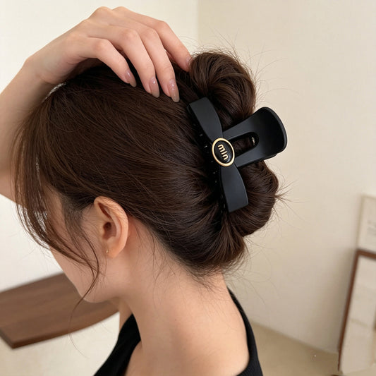 C廠【X111】韓版字母磨砂蝴蝶結抓夾女2026新款盤髮半紮髮鯊魚夾子高級感頭飾
 26.04-3