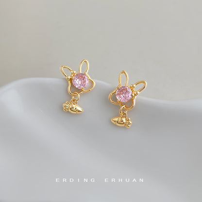A廠【7390】原創設計師款甜美可愛微鑲鋯石粉色小兔子胡蘿蔔耳飾新款耳環
 26.02-4