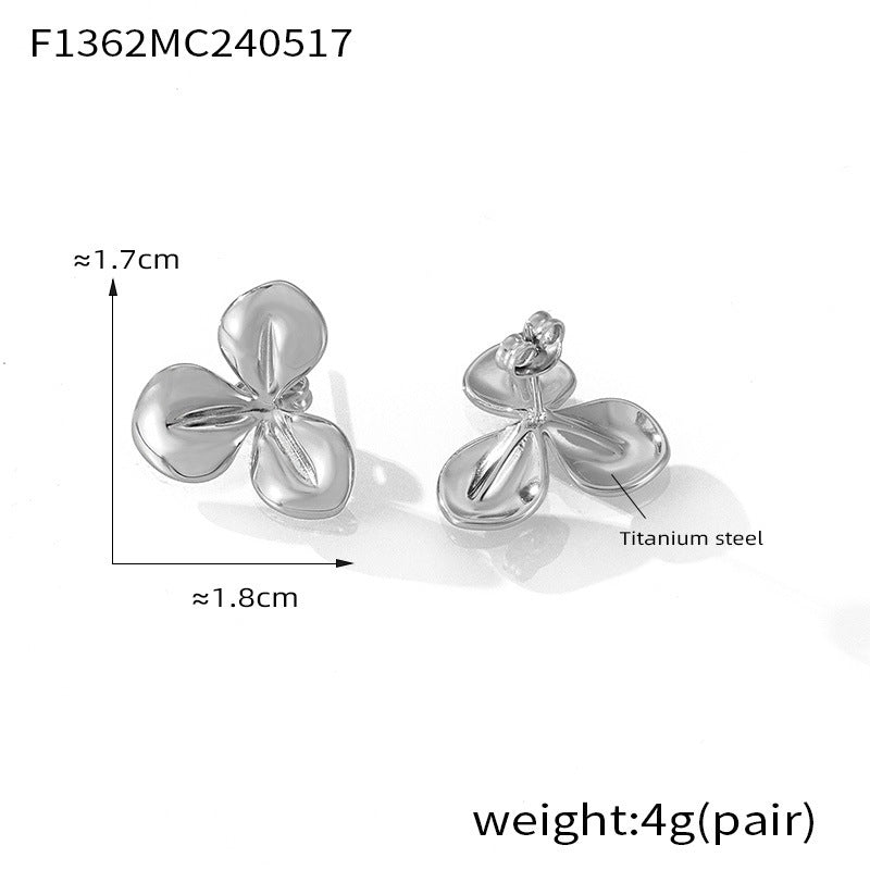 B廠【F1362】法式優雅三瓣草鈦鋼鍍金耳環設計感花朵簡約氣質輕奢耳環飾品 24.05-4