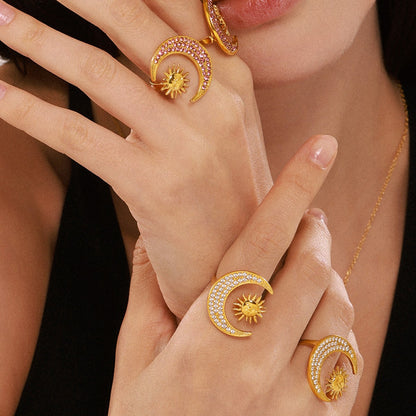 B廠【TXP228】日月同輝鑲嵌鋯石戒指鎖骨項鍊精緻創意鈦鋼18K金套裝飾品 25.03-1