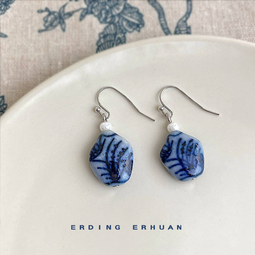 C廠【6185】文藝復古新中式宮廷風青花陶瓷花瓶耳環原創手工新款耳環飾品
 25.11-1