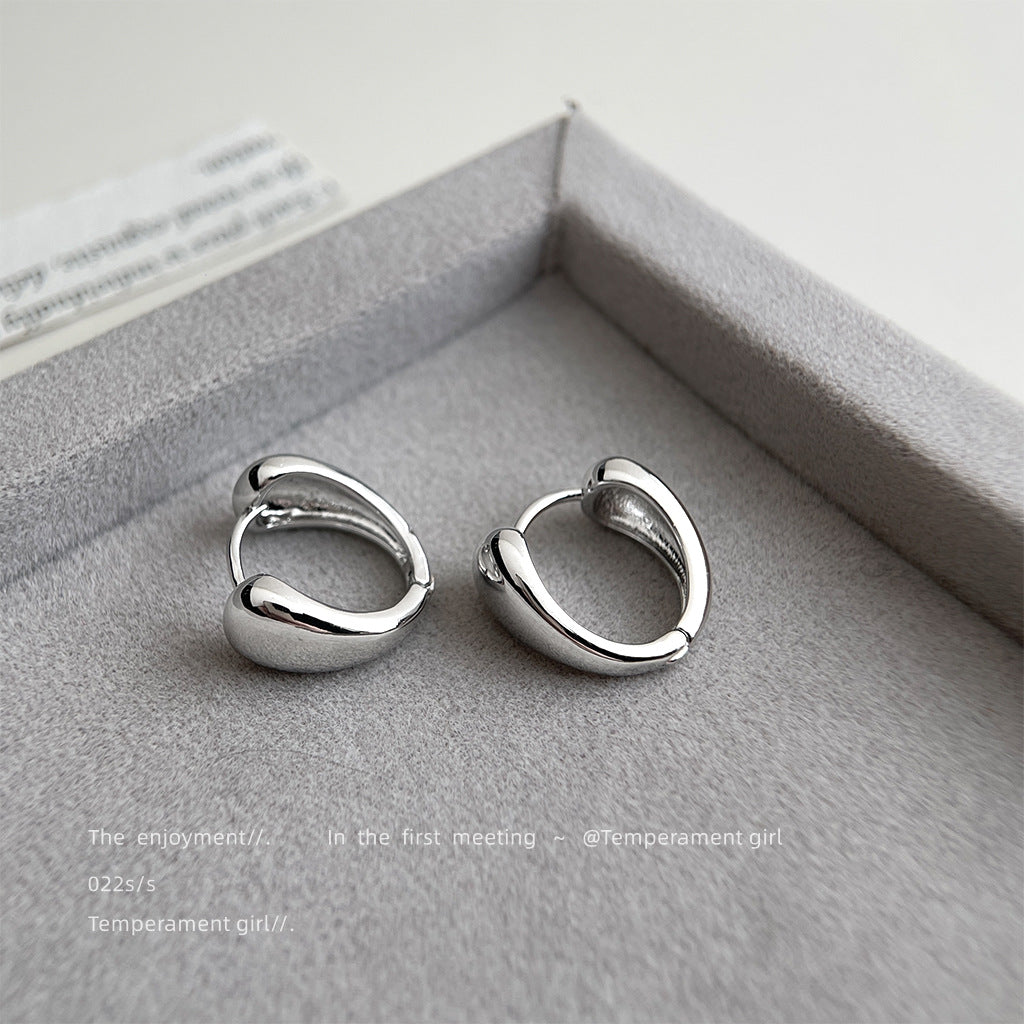 A廠【7118】時尚高級感光面幾何圓形耳圈通勤百搭個性冷淡風新款耳環耳環
 25.12-1