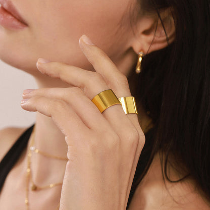 B廠【A006】寬版光面戒指冷淡風簡約開口戒指不鏽鋼PVD鍍18K真金食指戒 25.03-1